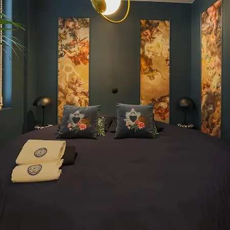Apartment Sublimappartlamarquisepariscenter2bathr *